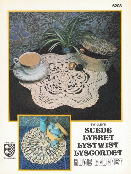 Vintage Twilleys Crochet Pattern 6208: Crochet Table Centre & Mat