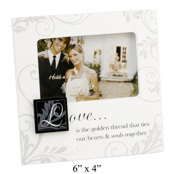 New View Sentiment Stamp Photo Frame with Icon 'Love' 6''x4''