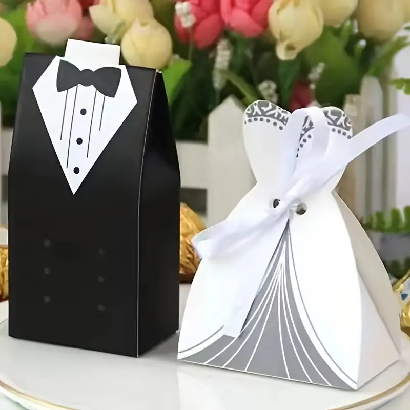 Bride & Groom Wedding Favor Boxes - Pack 50