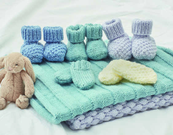 King Cole Newborn Pattern Book 2 - Is it a boy, is it a girl .. ?